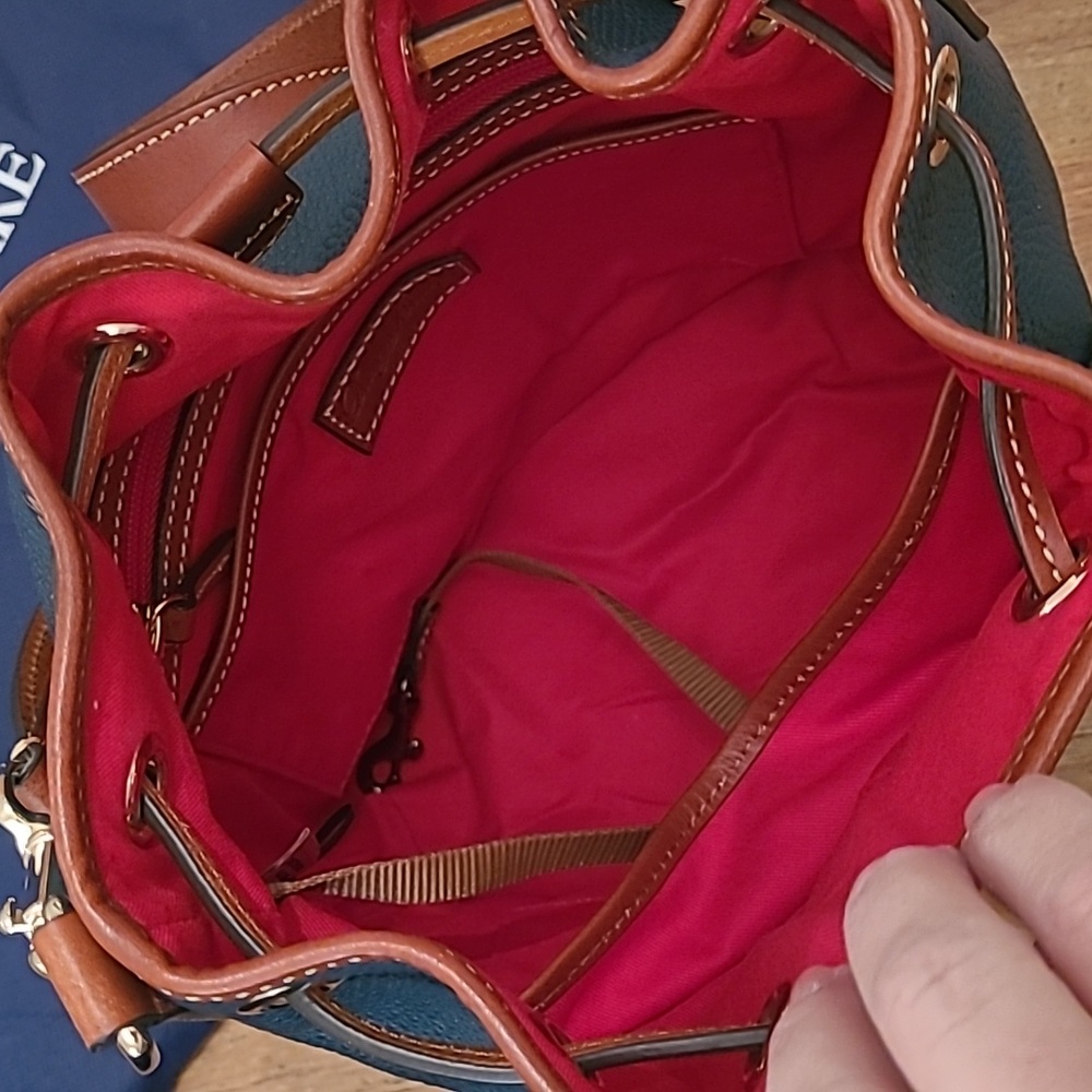 LIKE NEW DOONEY AND BOURKE BUCKET BAG AND MATCHING WALLET IN TEAL - Picture 5 of 12